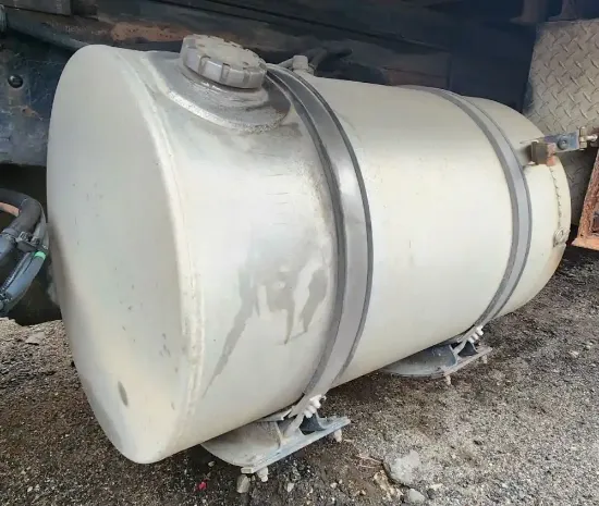 Picture of (Used) 2004 Kenworth T300, FUEL TANK