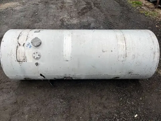 Picture of (Used) 2000 Volvo VNL, COMPLETE FUEL TANKS