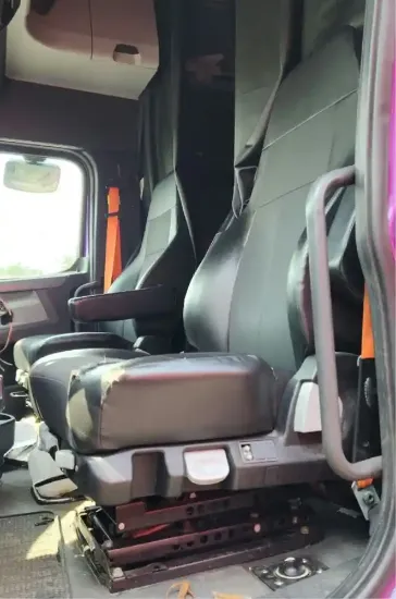 Picture of (Used) 2019 Freightliner Cascadia 126, SEAT
