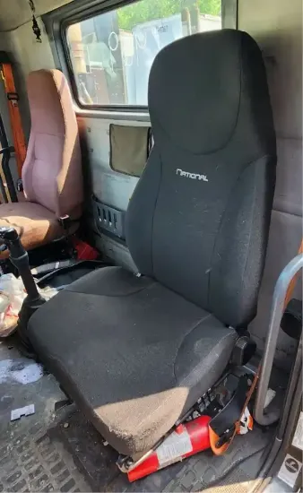 Picture of (Used) 2012 Volvo VNL, SEAT