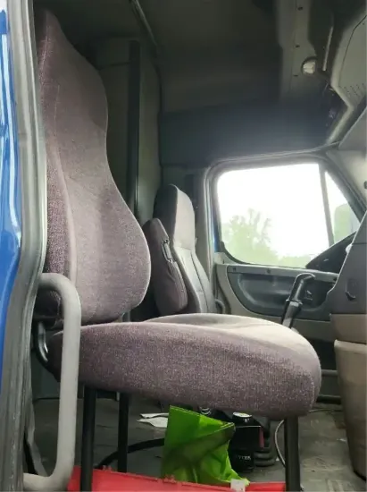 Picture of (Used) 2013 Freightliner Cascadia 132, SEAT
