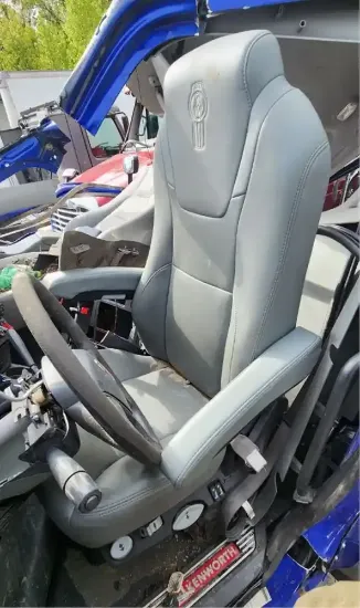 Picture of (Used) 2015 Kenworth T880, SEAT