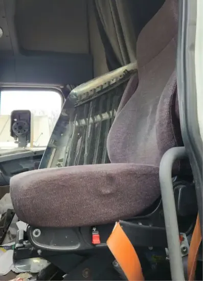 Picture of (Used) 2016 Freightliner Cascadia 125, SEAT