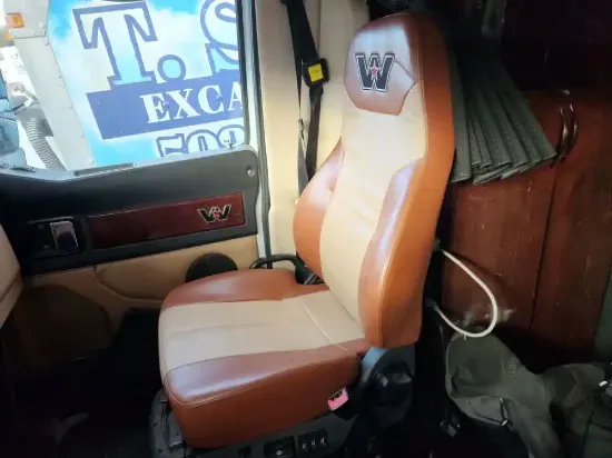 Picture of (Used) 2004 Western Star 5700, SEAT