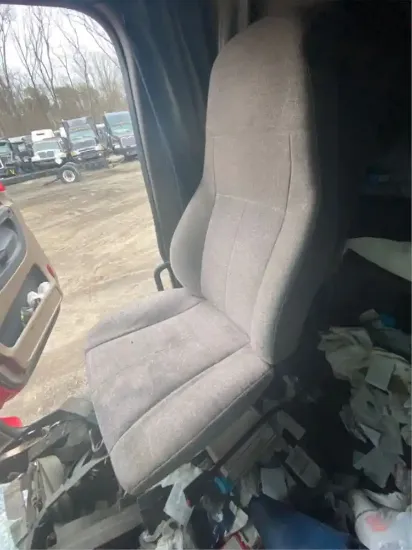 Picture of (Used) 2015 Freightliner Cascadia 132, SEAT