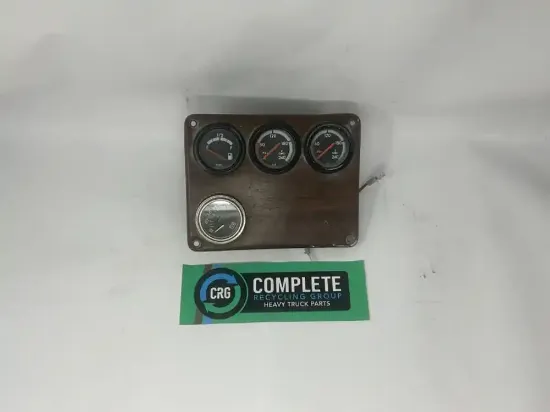 Picture of (Used) 1998 Freightliner FLD120 INSTRUMENT CLUSTER,
Gauges: Fuel Level, Battery Voltage, (P) Brake Air Pressure, (S) Brake Air Pressure
 


