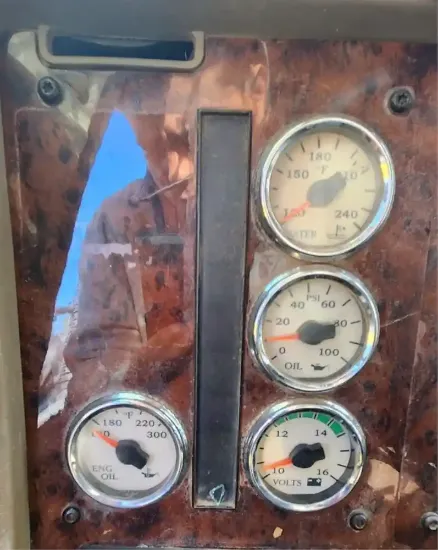 Picture of (Used) 2016 International 9900l, INSTRUMENT CLUSTER