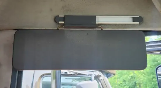 Picture of (Used) 2012 Volvo VNL, SUN VISOR
