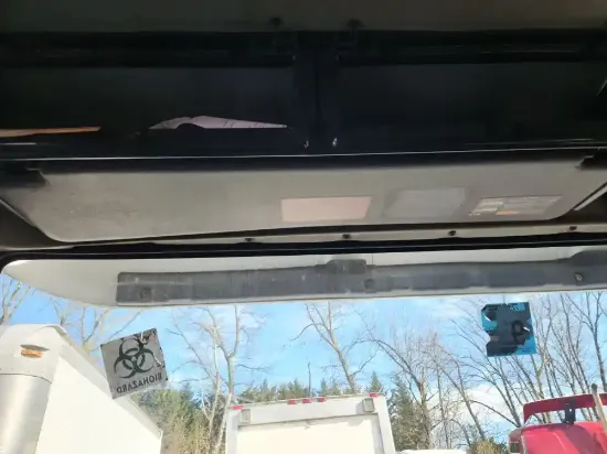 Picture of (Used) 2002 Volvo VHD, SUN VISOR