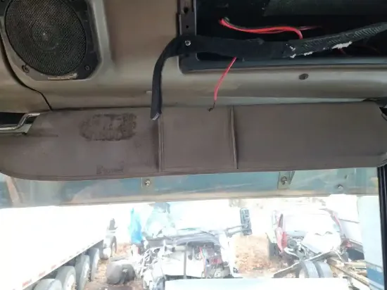 Picture of (Used) 1997 International 9200, SUN VISOR