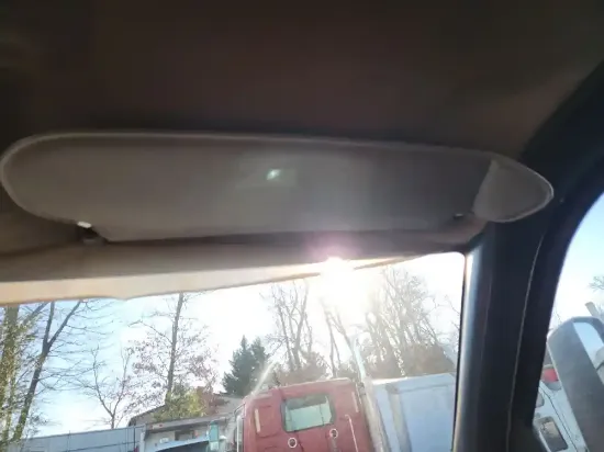 Picture of (Used) 2006 Chevrolet C4500, SUN VISOR