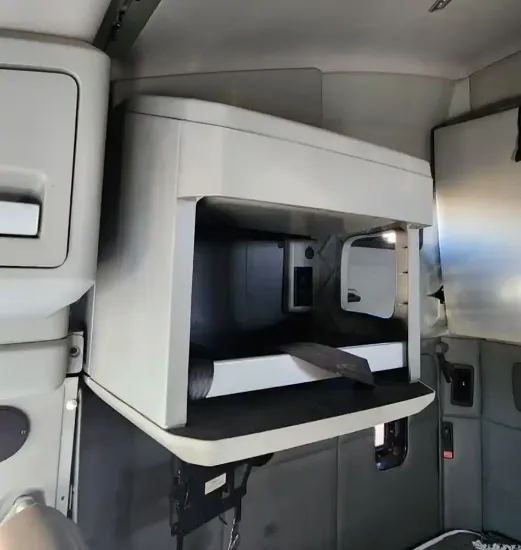 Picture of (Used) 2017 Kenworth T680, SLEEPER CABINETS