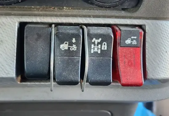Picture of (Used) 2017 Kenworth T680, MISCELLANEOUS DASH SWITCHES