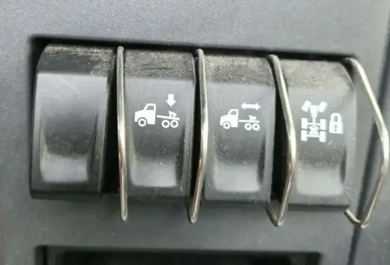Picture of (Used) 2023 Peterbilt 579, MISCELLANEOUS DASH SWITCHES