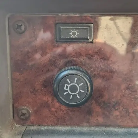 Picture of (Used) 2009 Kenworth T300, MISCELLANEOUS DASH SWITCHES