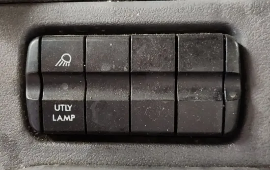 Picture of (Used) 2019 Freightliner Cascadia 125, MISCELLANEOUS DASH SWITCHES