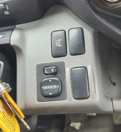 Picture of (Used) 2016 Hino 155, MISCELLANEOUS DASH SWITCHES