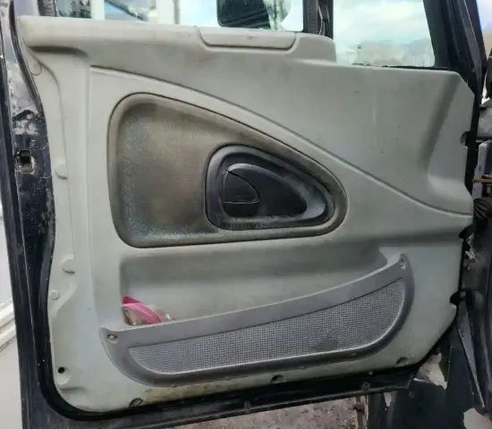 Picture of (Used) 2006 International 4300, INTERIOR DOOR PANEL