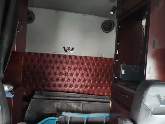 Picture of (Used) 2017 Western Star 5700, SLEEPER BUNK