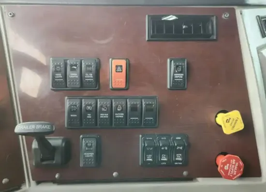Picture of (Used) 2017 Western Star 5700, MISCELLANEOUS DASH SWITCHES