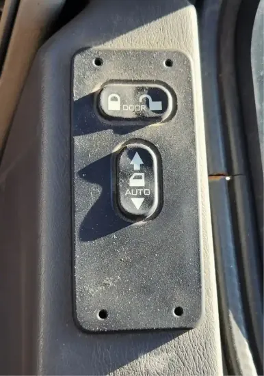 Picture of (Used) 2013 International TERRASTAR, MISCELLANEOUS DASH SWITCHES