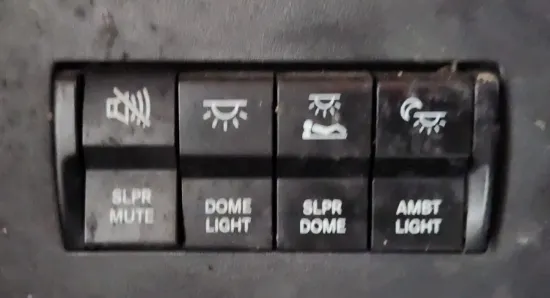 Picture of (Used) 2019 Freightliner Cascadia 126, MISCELLANEOUS DASH SWITCHES
