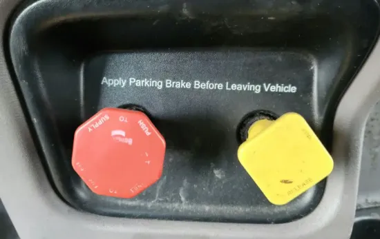 Picture of (Used) 2016 Peterbilt 389, MISCELLANEOUS DASH SWITCHES