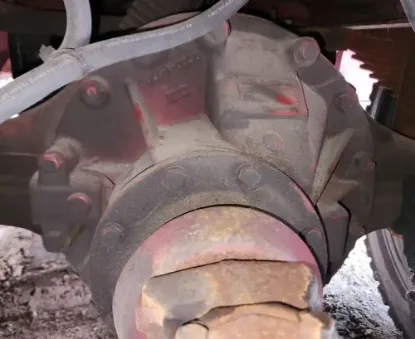Picture of (Used) 1999 Pierce Saber, COMPLETE REAR DIFFERENTIAL