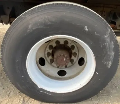 Picture of (Used) 2005 GMC C6500, COMPLETE REAR DIFFERENTIAL