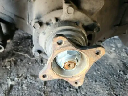 Picture of (Used) 2018 Hino 155, COMPLETE REAR DIFFERENTIAL