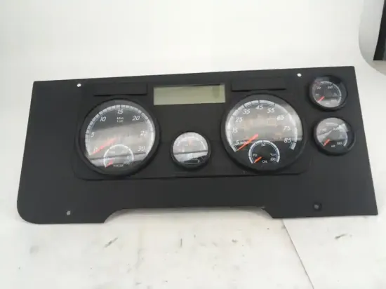 Picture of ( Used ) 2017 Freightliner Cascadia 125, INSTRUMENT CLUSTER,
7 Gauges : Rmp, water tem, fuel, def,speedo, oil psi, front air, rear air.
 We ship Worldwide
( CRG HEAVY TRUCK PARTS )
 
