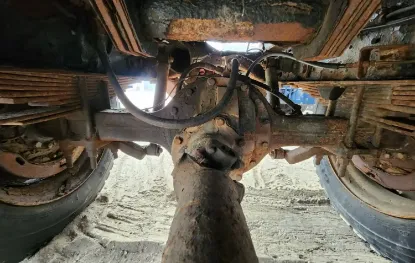 Picture of (Used) 1997 Ford F700, COMPLETE DIFFERENTIAL HOUSING ONLY