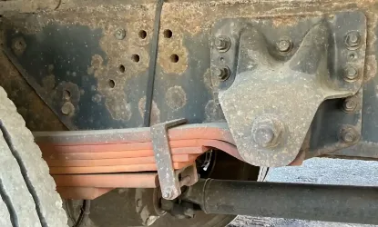 Picture of (Used) 2005 GMC C6500, REAR LEAF SPRINGS