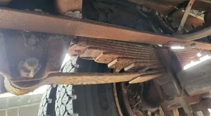Picture of (Used) 1997 Ford F700, REAR LEAF SPRINGS