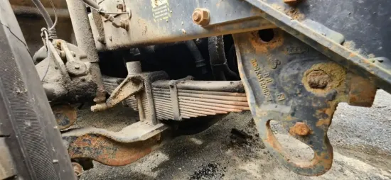 (Used) 2001 Mack RD688S, FRONT LEAF SPRINGS (P-56048)