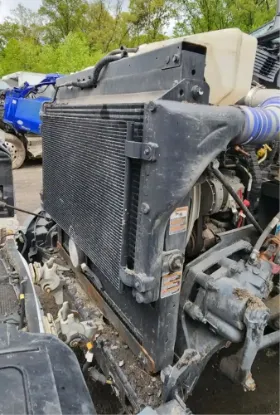 Picture of (Used) 2019 Peterbilt 579, COOLING ASSEMBLY