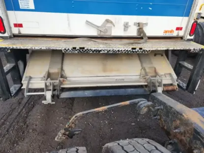 Picture of (Used) 2019 Isuzu NRR, POWER LIFT GATE