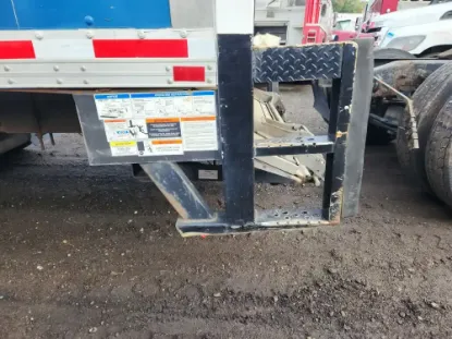 Picture of (Used) 2019 Isuzu NRR, POWER LIFT GATE
