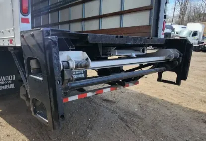 Picture of (Used) 2016 International DuraStar 4300, POWER LIFT GATE