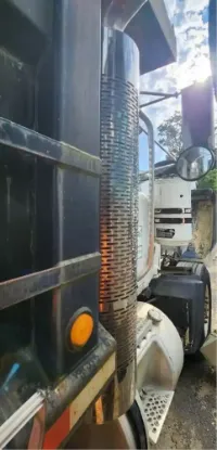 Picture of (Used) 2001 Mack RD688S, MUFFLER SHIELD