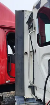 Picture of (Used) 2014 Freightliner Cascadia 113, CAB FAIRING
