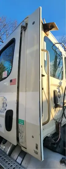 Picture of (Used) 2013 Freightliner Cascadia 113, CAB FAIRING