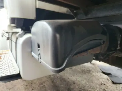 Picture of (Used) 2004 Freightliner M2 106, BATTERY BOX COVER