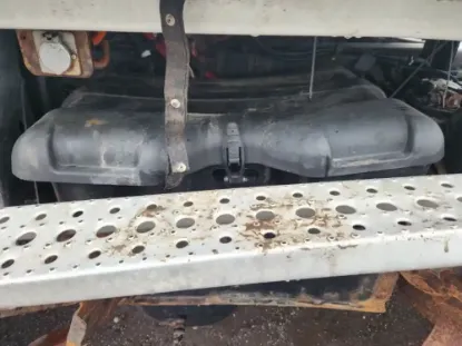 Picture of (Used) 2018 Freightliner Cascadia 125, BATTERY BOX COVER