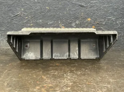 Picture of (Used) 2011 Volvo VNM, BATTERY BOX COVER