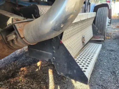Picture of (Used) 2005 Kenworth W900, TOOL BOX