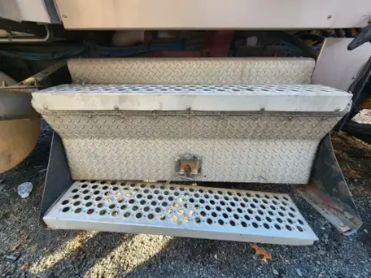 Picture of (Used) 2005 Kenworth W900, TOOL BOX