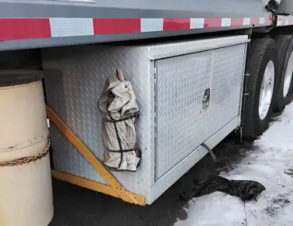 Picture of (Used) 2003 Peterbilt 357, TOOL BOX