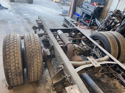 Picture of Used 2014 International DuraStar 4300, Single Rear, 
Make: Spicer,
Capacity:12,000lb, 
Suspension type: air with two leafs, 
Hub bolts:8, 
Brake type: Hydraulic, 
 
(CRG Heavy Truck Parts)
*F56039*