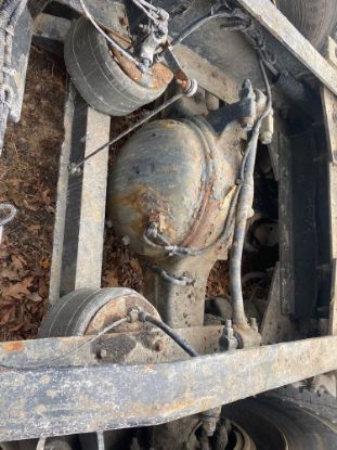 Picture of Used 2014 Peterbilt 367, TANDEM CUTOFF,
Make: Spicer,
Model: DSP40P,
Hub bolts:10,
Brake type: air,
Ratio:3.X5,
Suspension type: Flex Air,
 
(CRG Heavy Truck Parts)
*F56174*